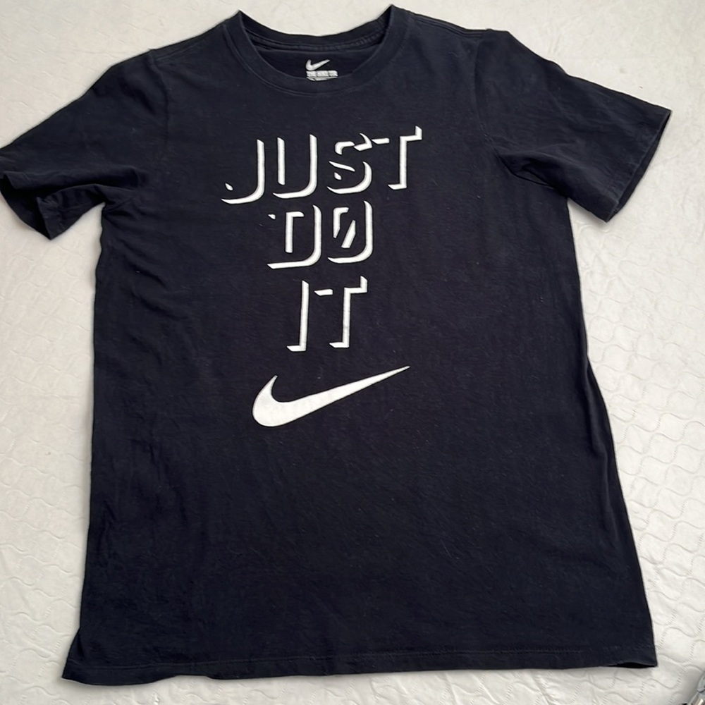 Nike Just Do It black and white short sleeve t-shirt L